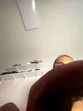 Snapshot of bigdinca chatting on 7, 10, 2025 bigdinca online show from 7, 10, 2025