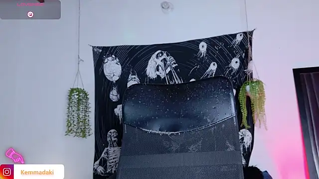 Snapshot of kemmadakii chatting on 6, 11, 2025 kemmadakii online show from 6, 11, 2025