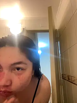 WhiteWomen online show from 10, 9, 2025