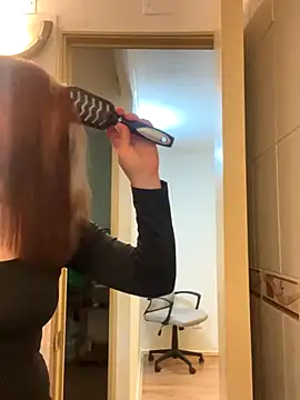 WhiteWomen online show from 16, 9, 2025