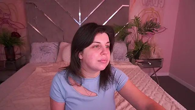 MirandaWong online show from 3, 2, 2026