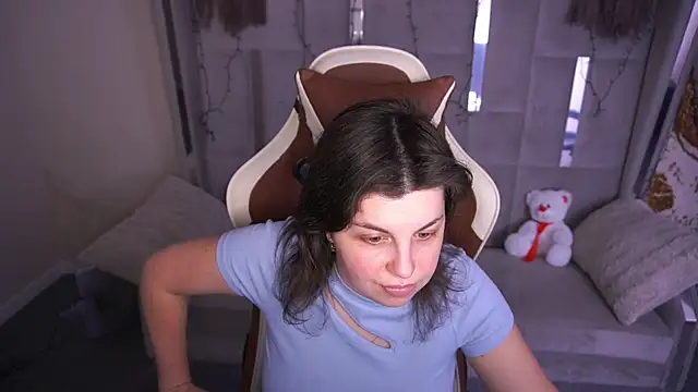 MirandaWong online show from 6, 2, 2026