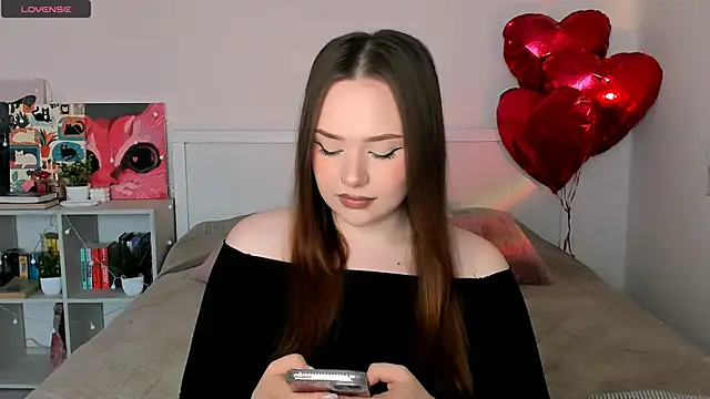 Snapshot of LittleKiitten chatting on 18, 6, 2026 LittleKiitten online show from 18, 6, 2026