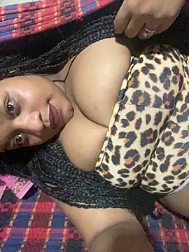 Snapshot of vic_pretynhaa chatting on 14, 10, 2025 vic pretynhaa online show from 14, 10, 2025