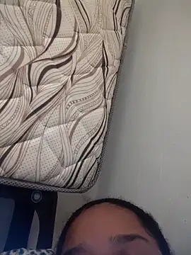 vic pretynhaa online show from 7, 4, 2026