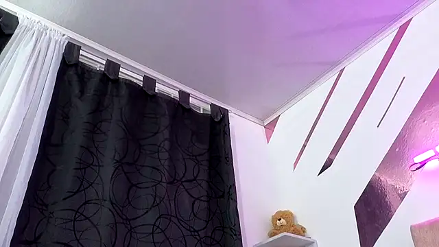 Snapshot of Kitten_Hot_ chatting on 29, 10, 2025 Kitten Hot online show from 29, 10, 2025