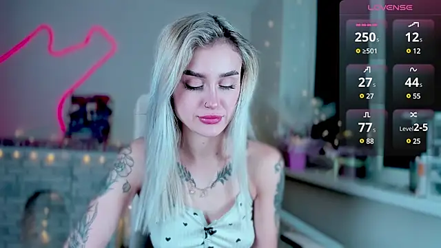  Ravenaa online show from 14, 12, 2024