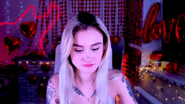  Ravenaa online show from 19, 2, 2025