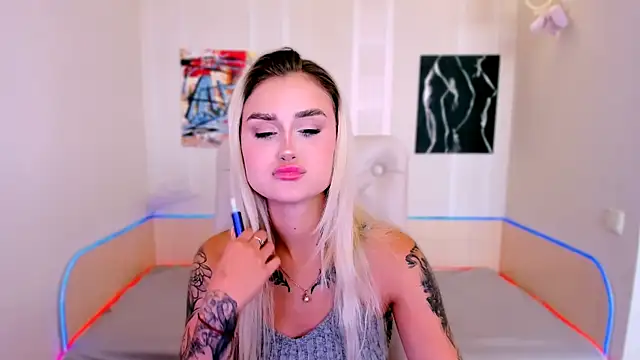  Ravenaa online show from 12, 9, 2025