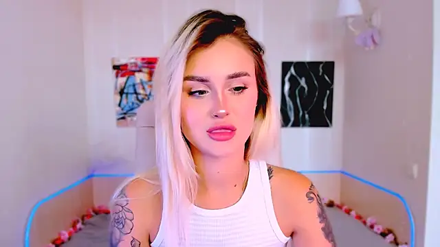  Ravenaa online show from 4, 10, 2025