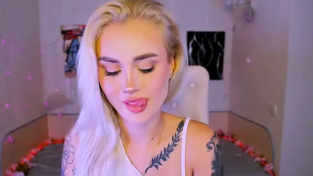  Ravenaa online show from 11, 11, 2025