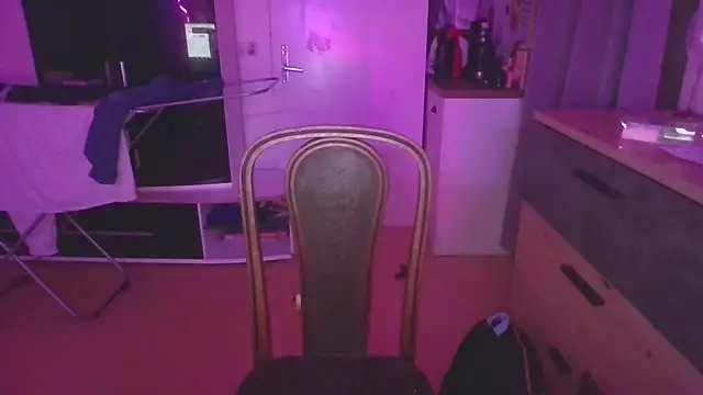 Meliss Official9 online show from 9, 3, 2025