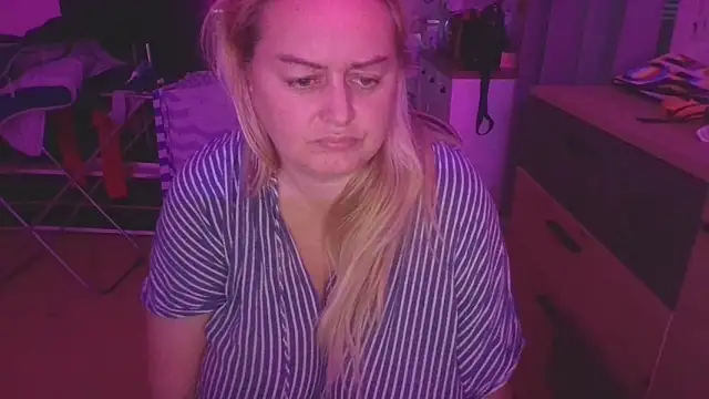 Meliss Official9 online show from 16, 3, 2025