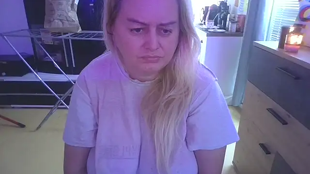 Meliss Official9 online show from 20, 3, 2025