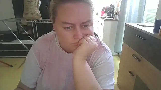 Meliss Official9 online show from 21, 3, 2025