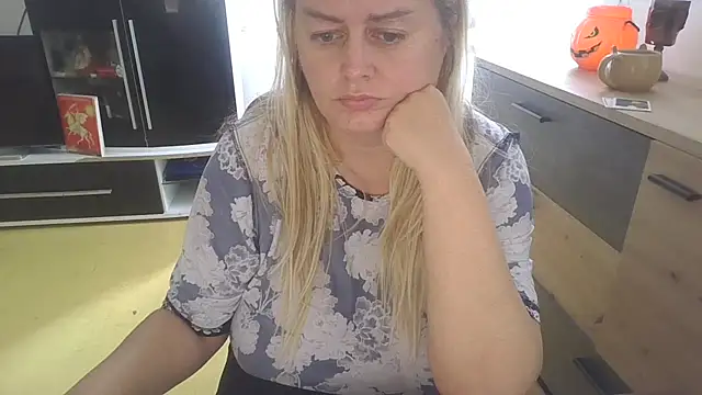 Meliss Official9 online show from 29, 9, 2025