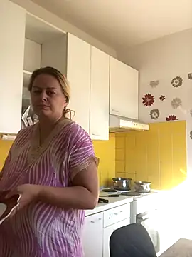 Meliss Official9 online show from 3, 10, 2025