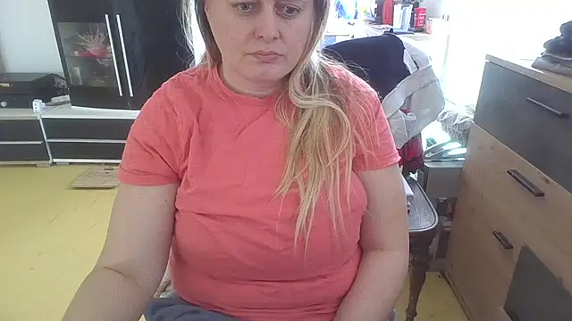 Snapshot of Meliss_Official9 chatting on 6, 4, 2026 Meliss Official9 online show from 6, 4, 2026