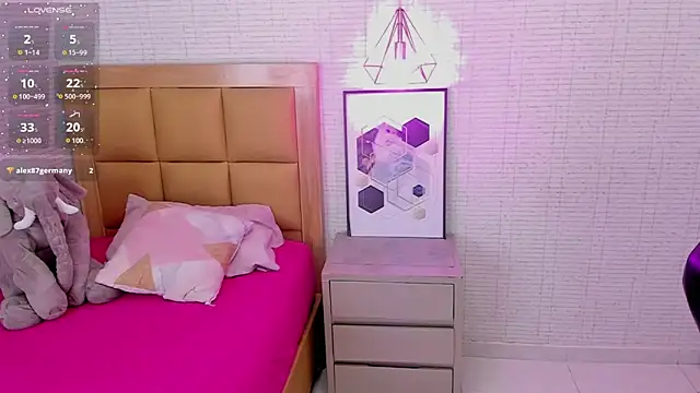 MAGNOLEROY online show from 11, 3, 2025