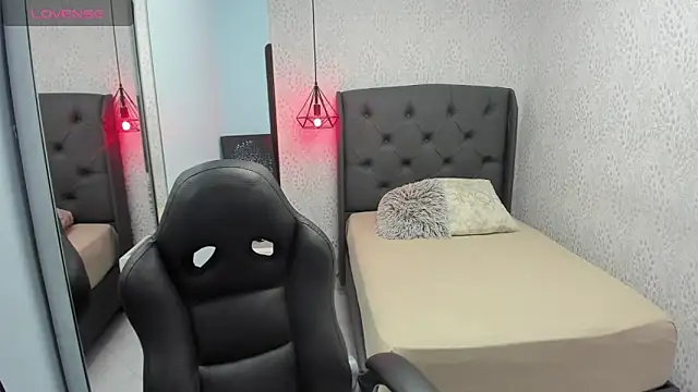 MAGNOLEROY online show from 9, 2, 2026