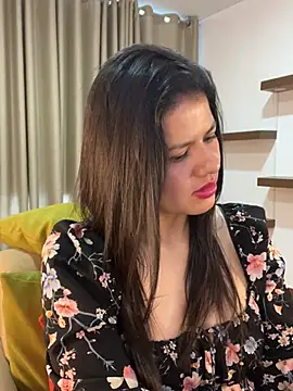 Snapshot of Alice_Biel chatting on 25, 12, 2024 Alice Biel online show from 25, 12, 2024