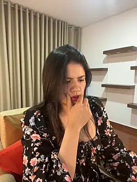 Snapshot of Alice_Biel chatting on 4, 1, 2025 Alice Biel online show from 4, 1, 2025