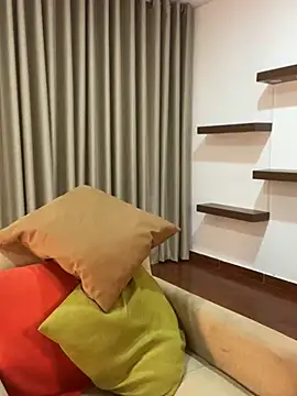 Snapshot of Alice_Biel chatting on 7, 1, 2025 Alice Biel online show from 7, 1, 2025