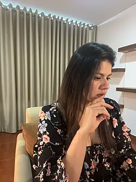 Snapshot of Alice_Biel chatting on 21, 1, 2025 Alice Biel online show from 21, 1, 2025