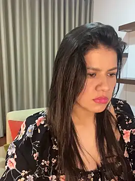 Snapshot of Alice_Biel chatting on 28, 1, 2025 Alice Biel online show from 28, 1, 2025