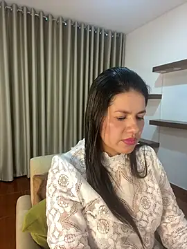 Snapshot of Alice_Biel chatting on 1, 2, 2025 Alice Biel online show from 1, 2, 2025