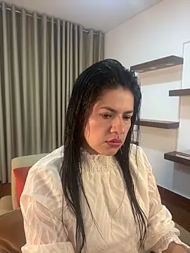 Snapshot of Alice_Biel chatting on 3, 2, 2025 Alice Biel online show from 3, 2, 2025