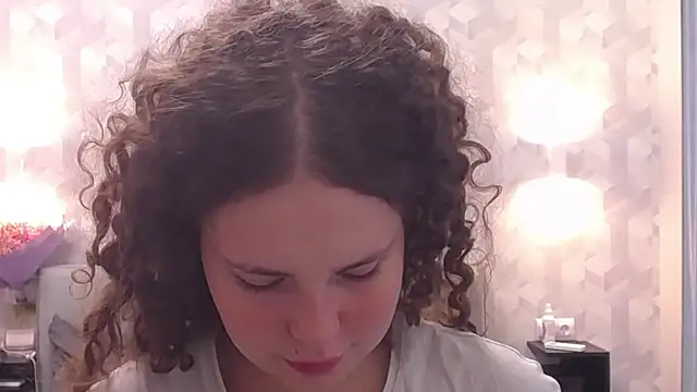 Snapshot of AlenaDast chatting on 10, 9, 2025 AlenaDast online show from 10, 9, 2025