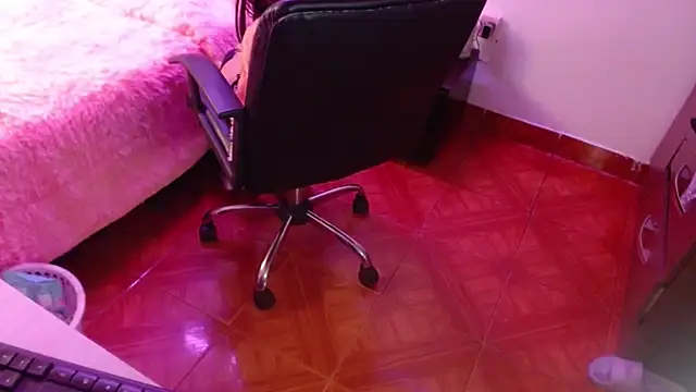 Miia-fox online show from 18, 12, 2024