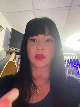 Hot beauty   online show from 8, 4, 2026