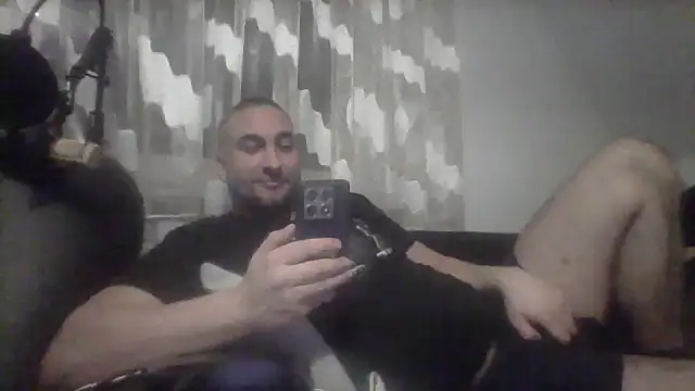 Snapshot of NewyorkDimi chatting on 12, 1, 2025 NewyorkDimi online show from 12, 1, 2025