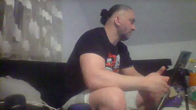 Snapshot of NewyorkDimi chatting on 10, 2, 2025 NewyorkDimi online show from 10, 2, 2025