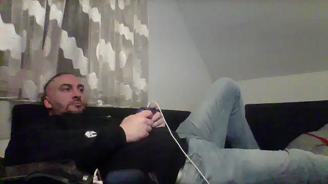 Snapshot of NewyorkDimi chatting on 20, 2, 2025 NewyorkDimi online show from 20, 2, 2025