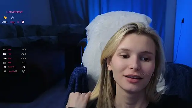 Snapshot of elsa_limerence chatting on 9, 12, 2024 elsa limerence online show from 9, 12, 2024