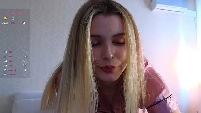 Snapshot of elsa_limerence chatting on 22, 1, 2025 elsa limerence online show from 22, 1, 2025