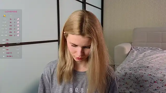 Snapshot of elsa_limerence chatting on 17, 3, 2025 elsa limerence online show from 17, 3, 2025