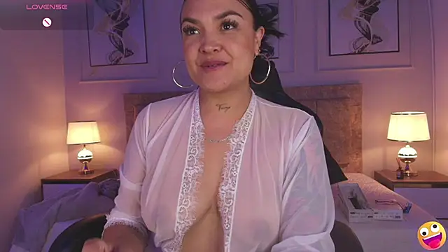 Snapshot of lyn_adamns chatting on 27, 2, 2025 lyn adamns online show from 27, 2, 2025