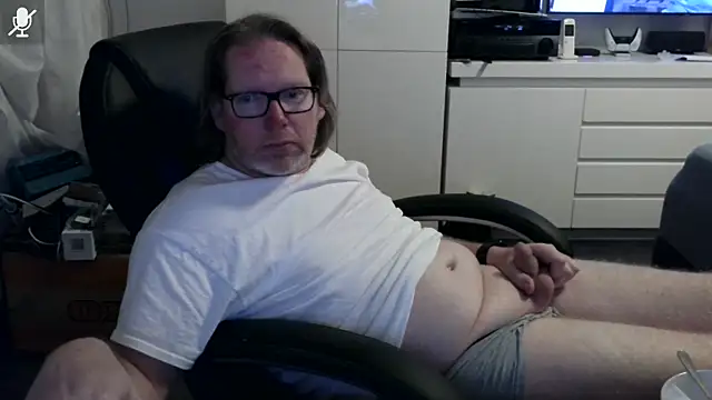 Snapshot of VSteph chatting on 8, 5, 2026 VSteph online show from 8, 5, 2026