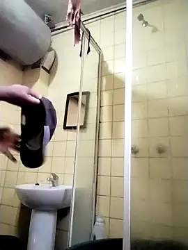 Snapshot of Polygamist chatting on 20, 9, 2025 Polygamist online show from 20, 9, 2025