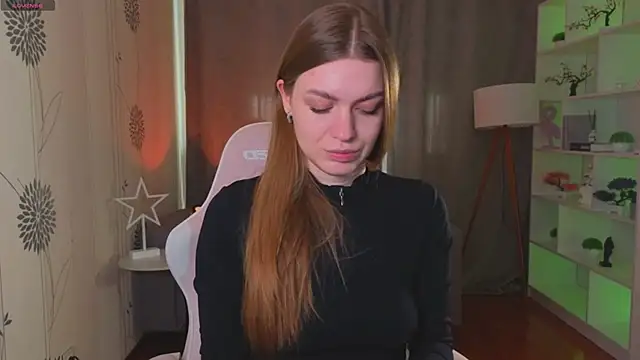 Snapshot of Lovella_Lips chatting on 30, 3, 2026 Lovella Lips online show from 30, 3, 2026