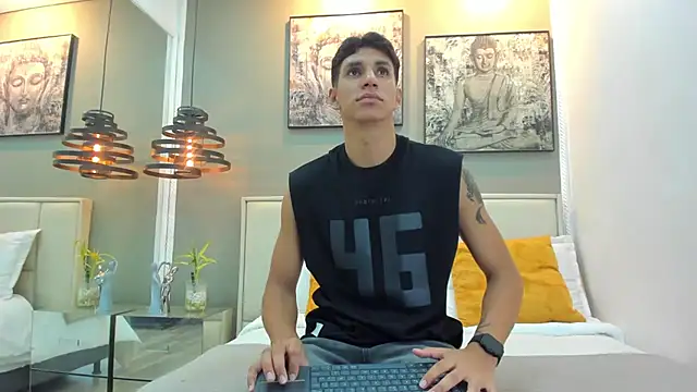 Snapshot of kieran_derek chatting on 25, 11, 2025 kieran derek online show from 25, 11, 2025