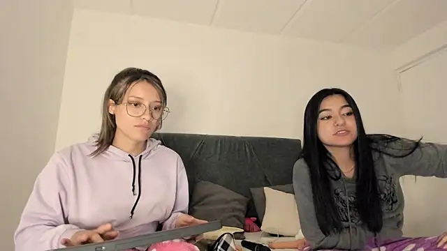 Gabby and Alice online show from 11, 12, 2024