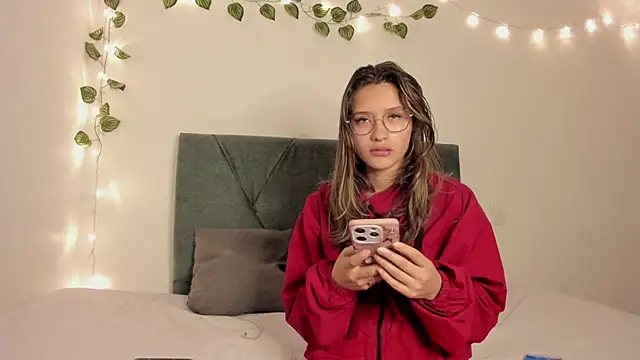 Gabby and Alice online show from 16, 3, 2025