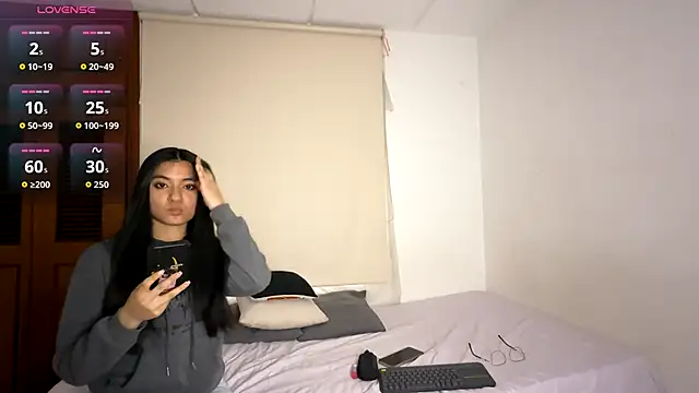 Gabby and Alice online show from 17, 9, 2025