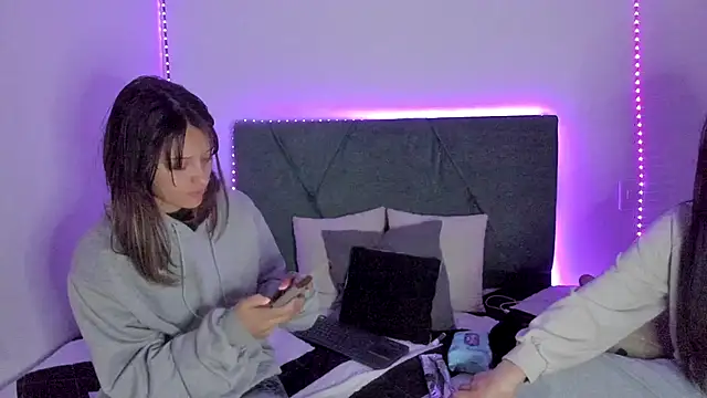 Gabby and Alice online show from 27, 11, 2025