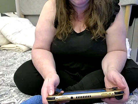 MarthaBriest online show from 6, 11, 2025